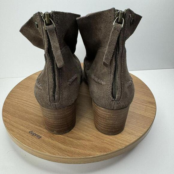 Brown UGG Womens Suede Heeled Ankle Boots With Back Zipper Size 9 Pre-Owned Leat - Picture 9 of 10